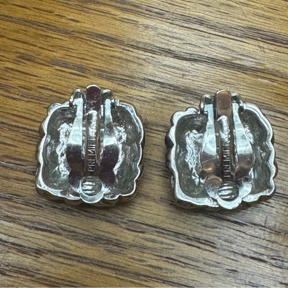 Vintage Premier USA Signed Clip-On Earrings Silver Floral Blue Center - Picture 3 of 7